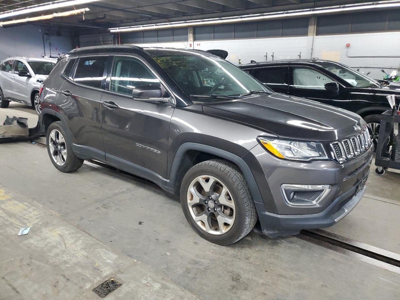 2018 Jeep Compass Limited - Image 4