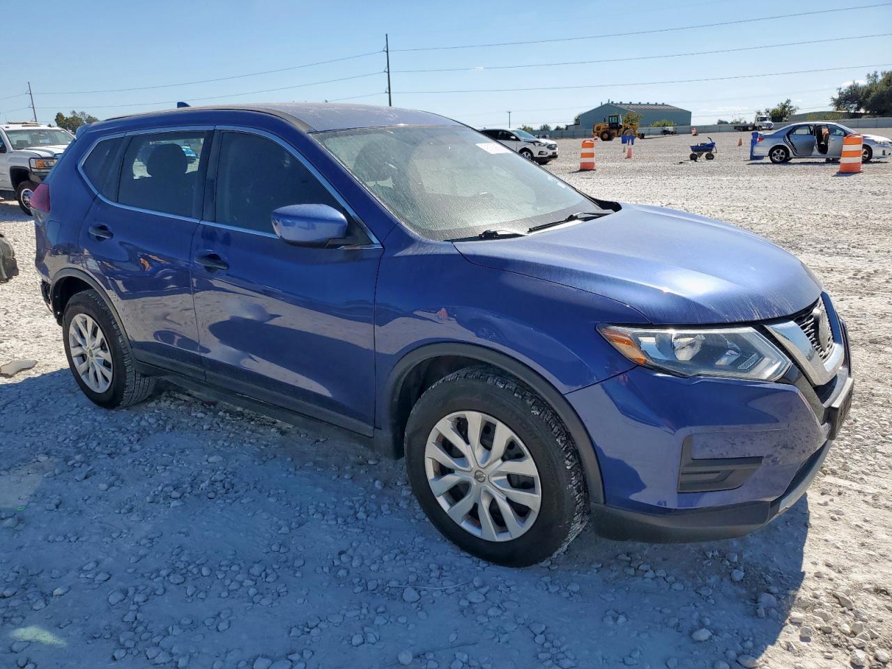 2018 Nissan Rogue S - Image 4