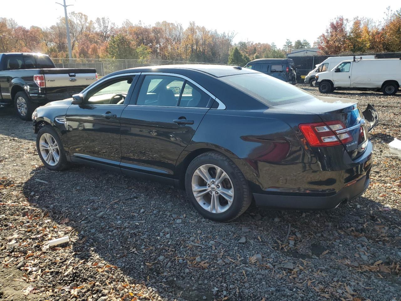 2015 Ford Taurus Sel - Фото 2