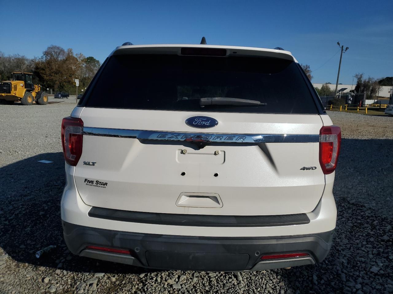 2019 Ford Explorer Xlt - Фото 6