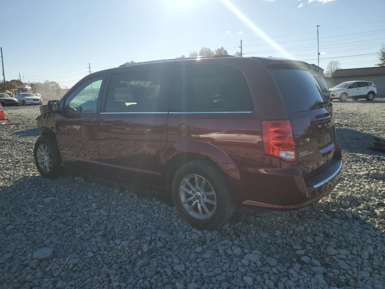2019 Dodge Grand Caravan Sxt - Image 2
