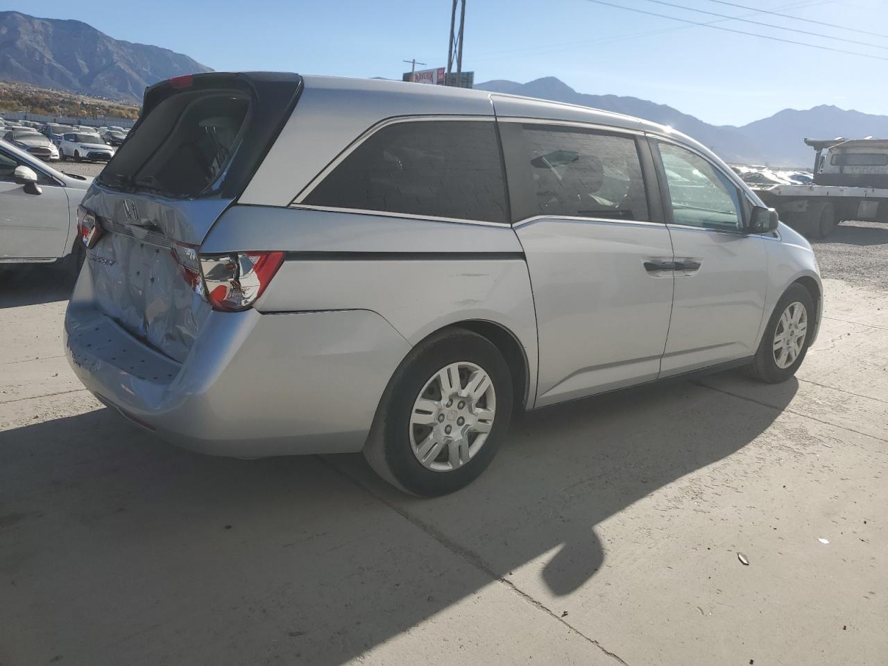 2012 Honda Odyssey Lx - Image 3