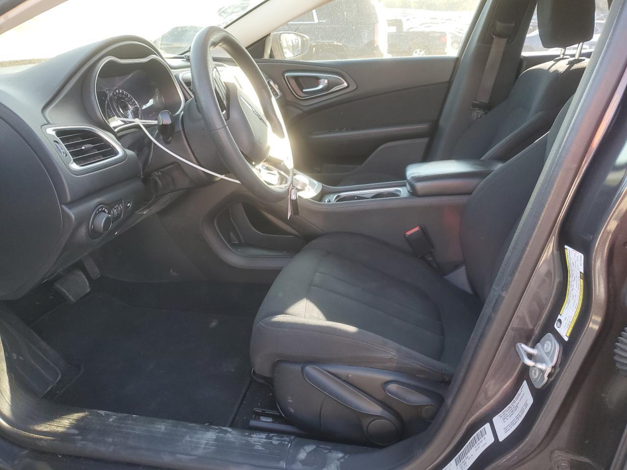 2016 Chrysler 200 Limited - Фото 7