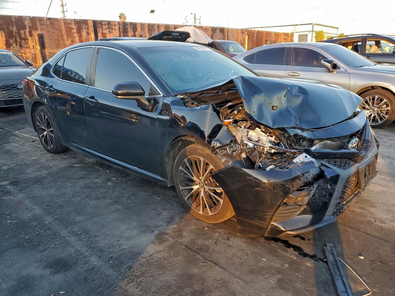 2019 Toyota Camry L - Image 4