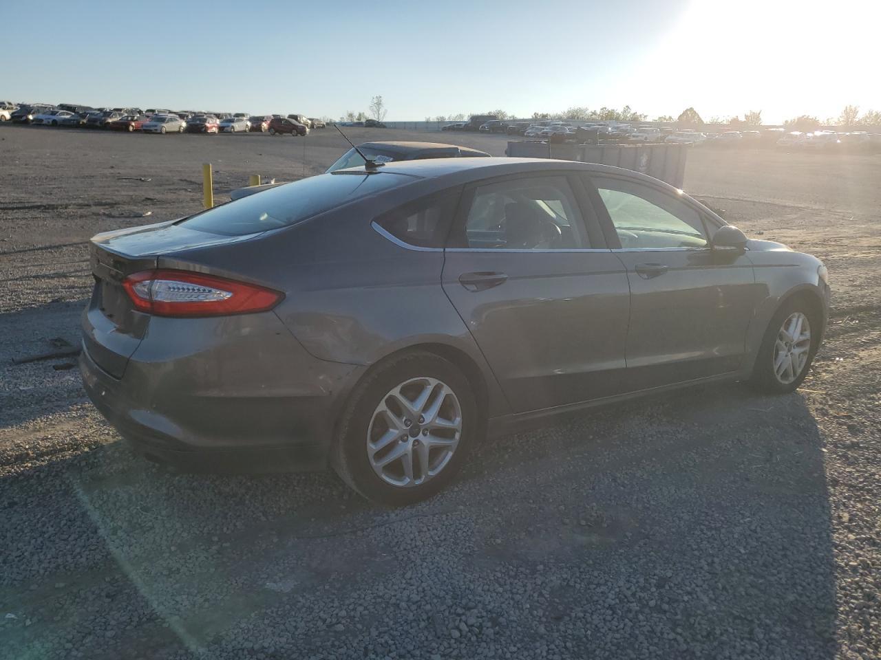 2014 Ford Fusion Se - Фото 3