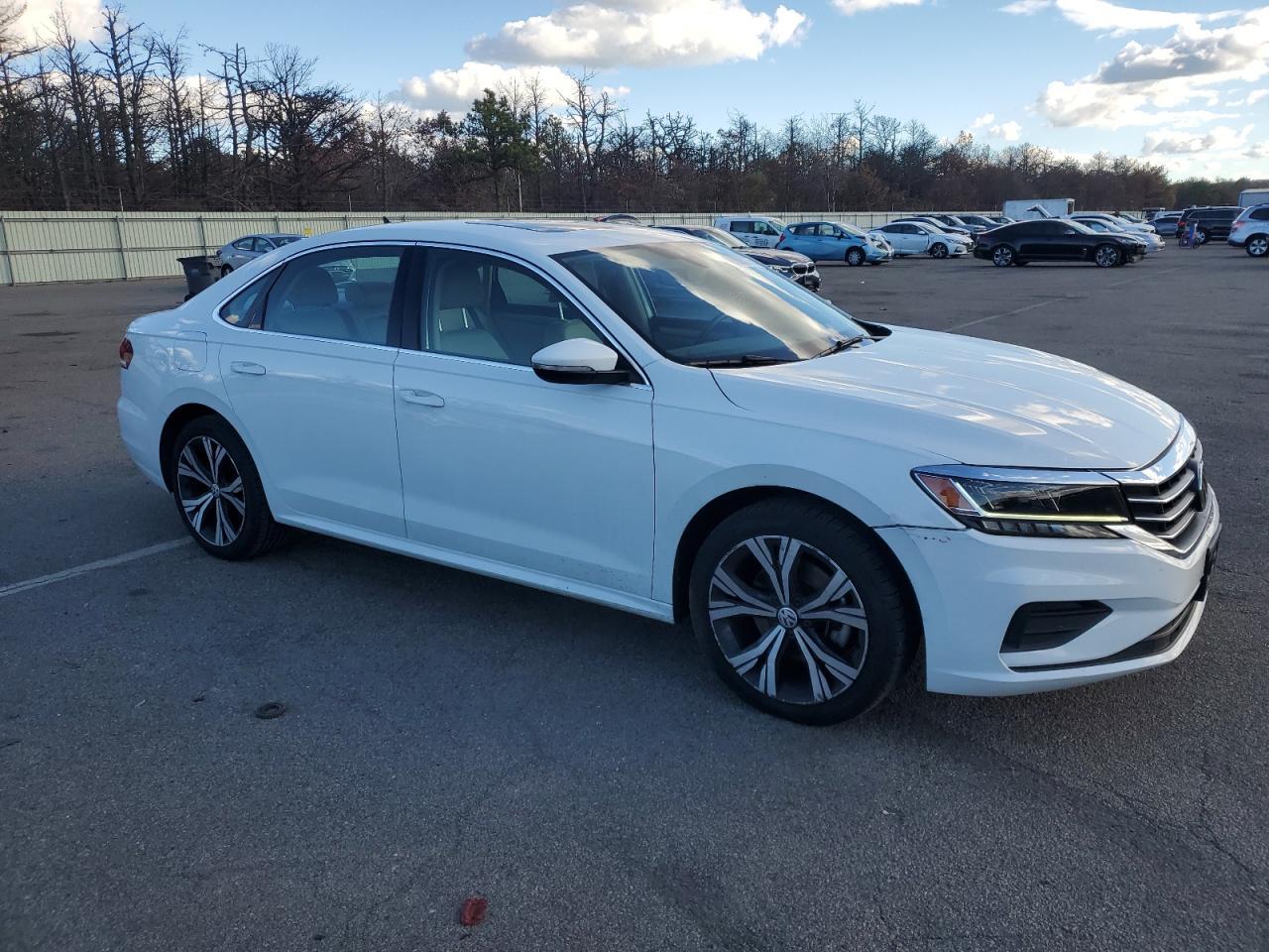 2022 Volkswagen Passat Se - Фото 4