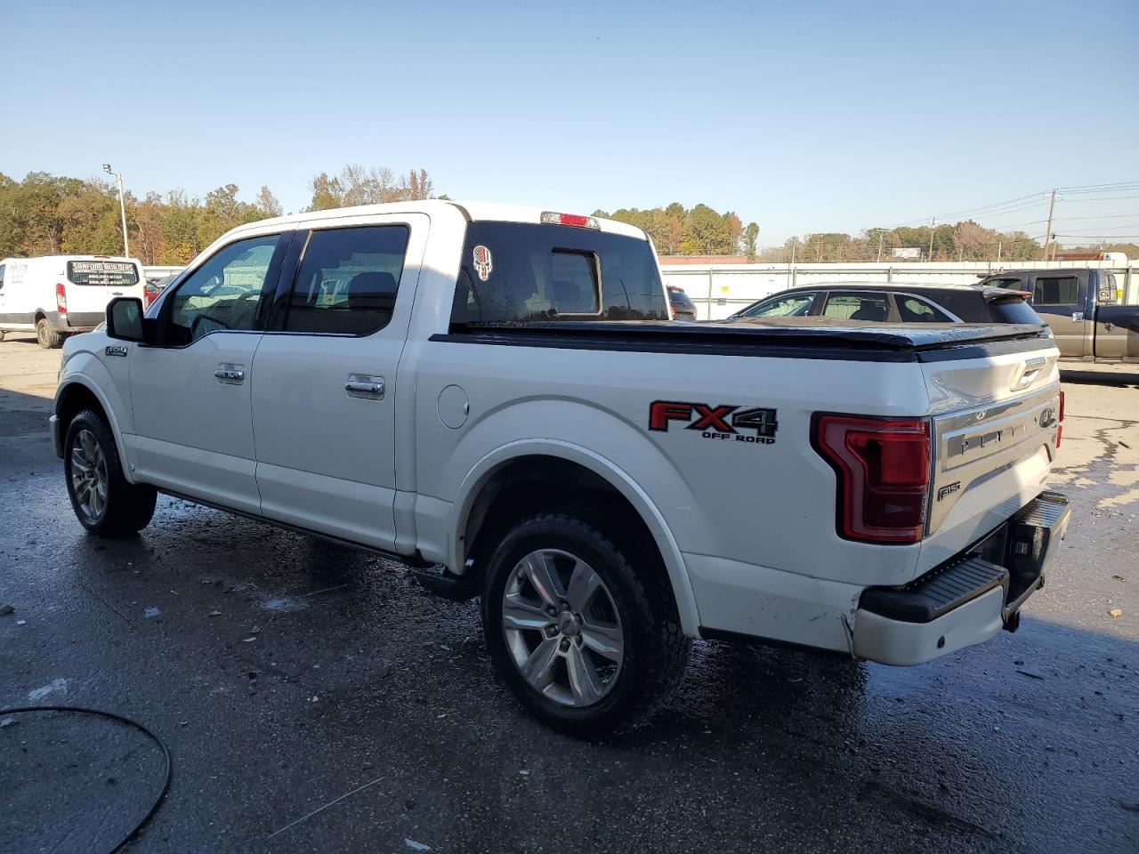 2015 Ford F150 Supercrew - Фото 2