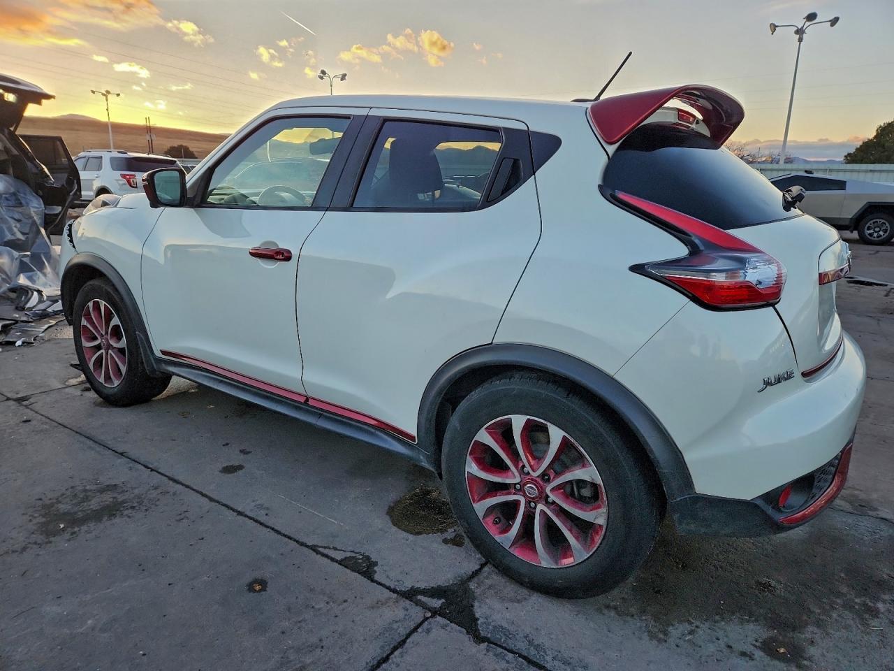 2015 Nissan Juke S - Image 2