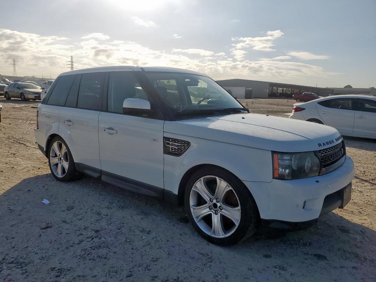 2012 Land Rover Range Rover Sport Hse Luxury - Image 4