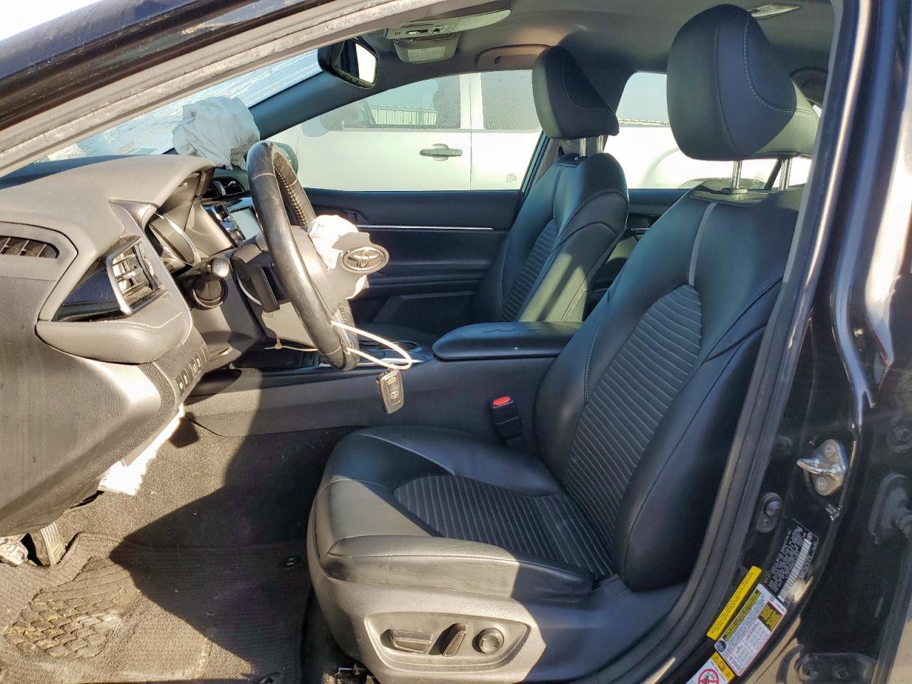 2019 Toyota Camry L - Image 7