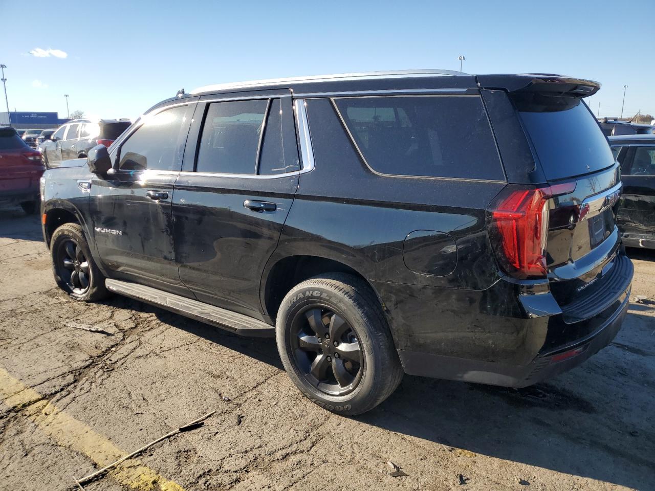 2023 GMC Yukon Sle - Фото 2