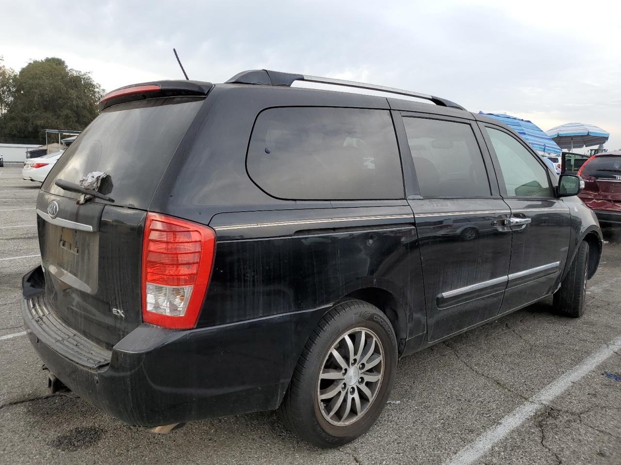 2012 Kia Sedona Ex - Image 3