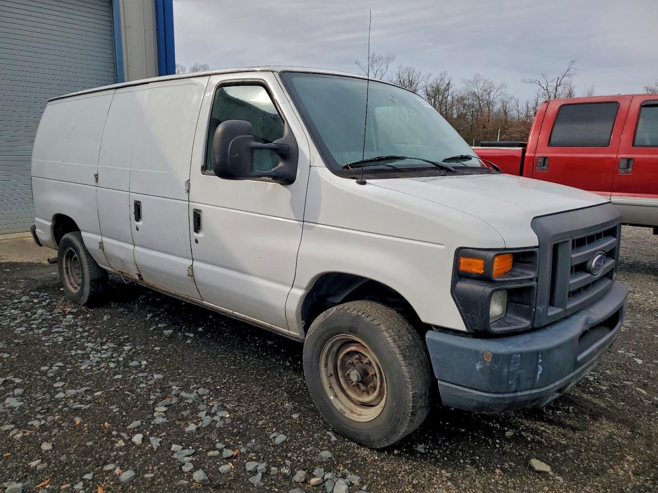 2014 Ford Econoline E250 Van - Фото 4