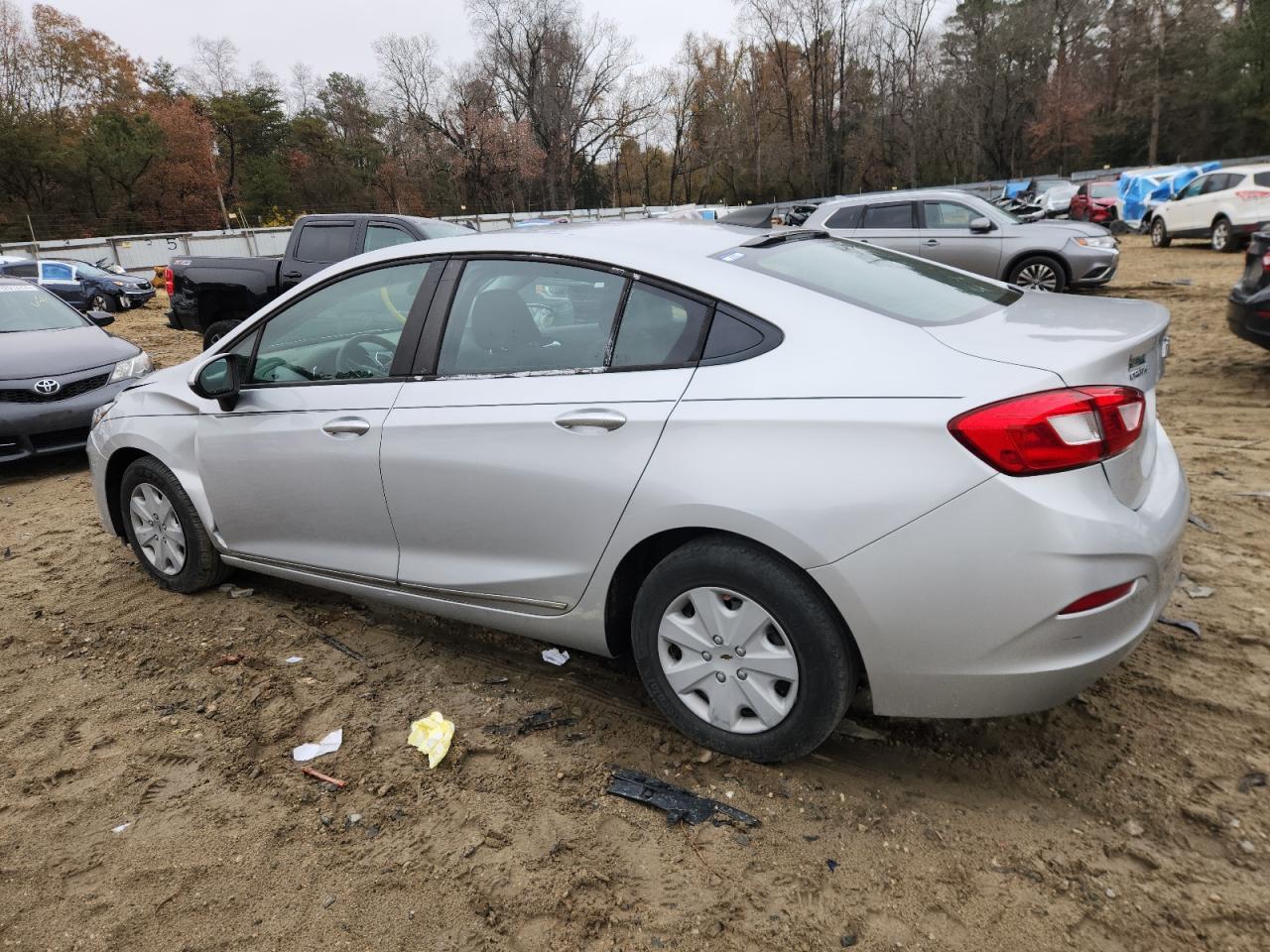 2019 Chevrolet Cruze Ls - Image 2