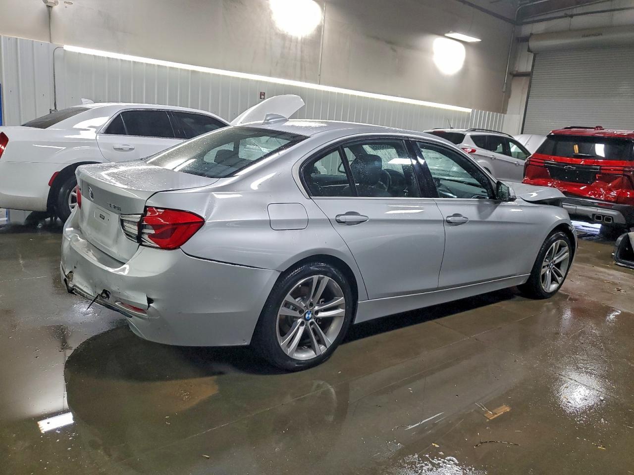 2018 BMW 330 Xi - Фото 3