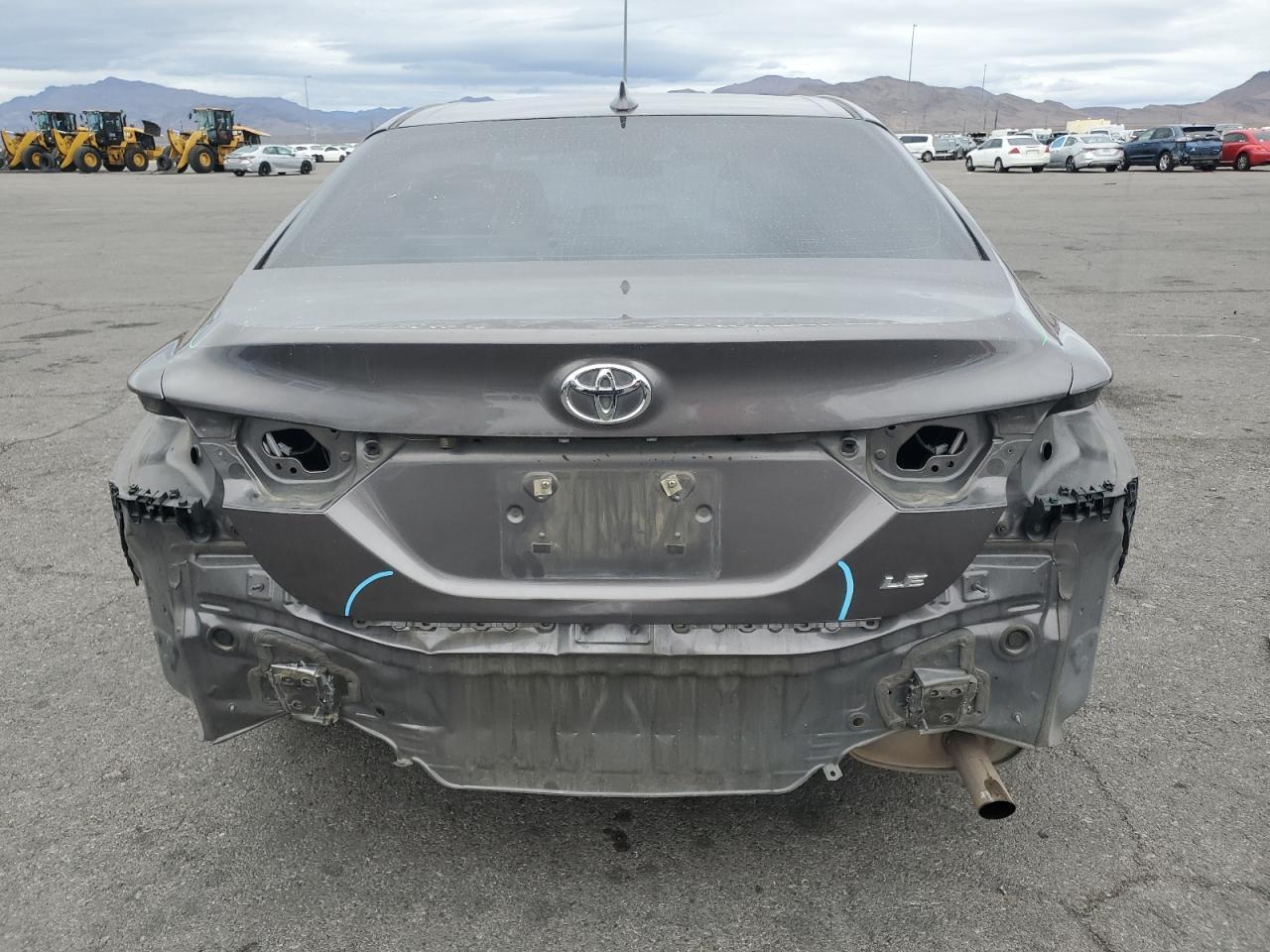 2019 Toyota Camry L - Фото 6