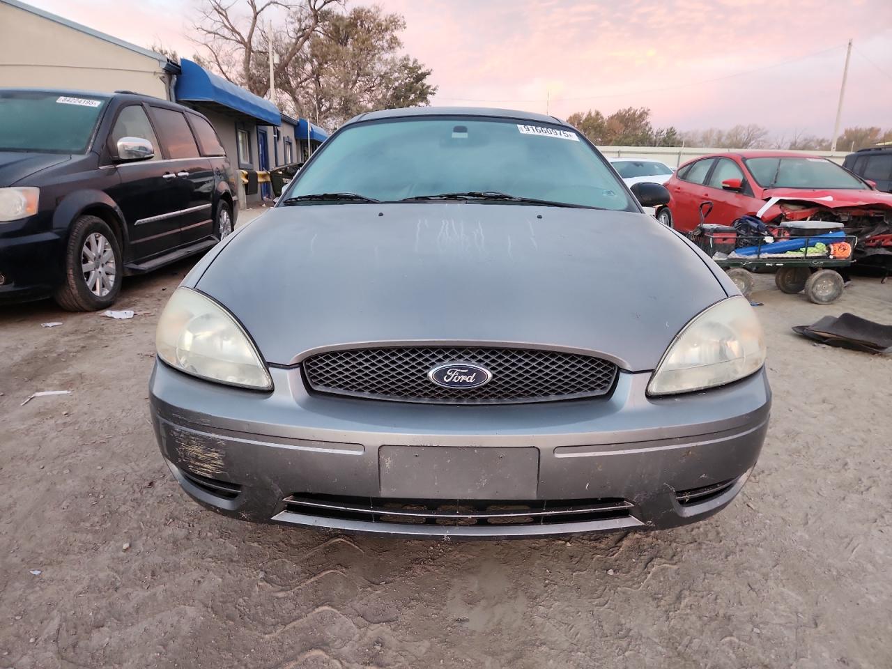 2006 Ford Taurus - Фото 5