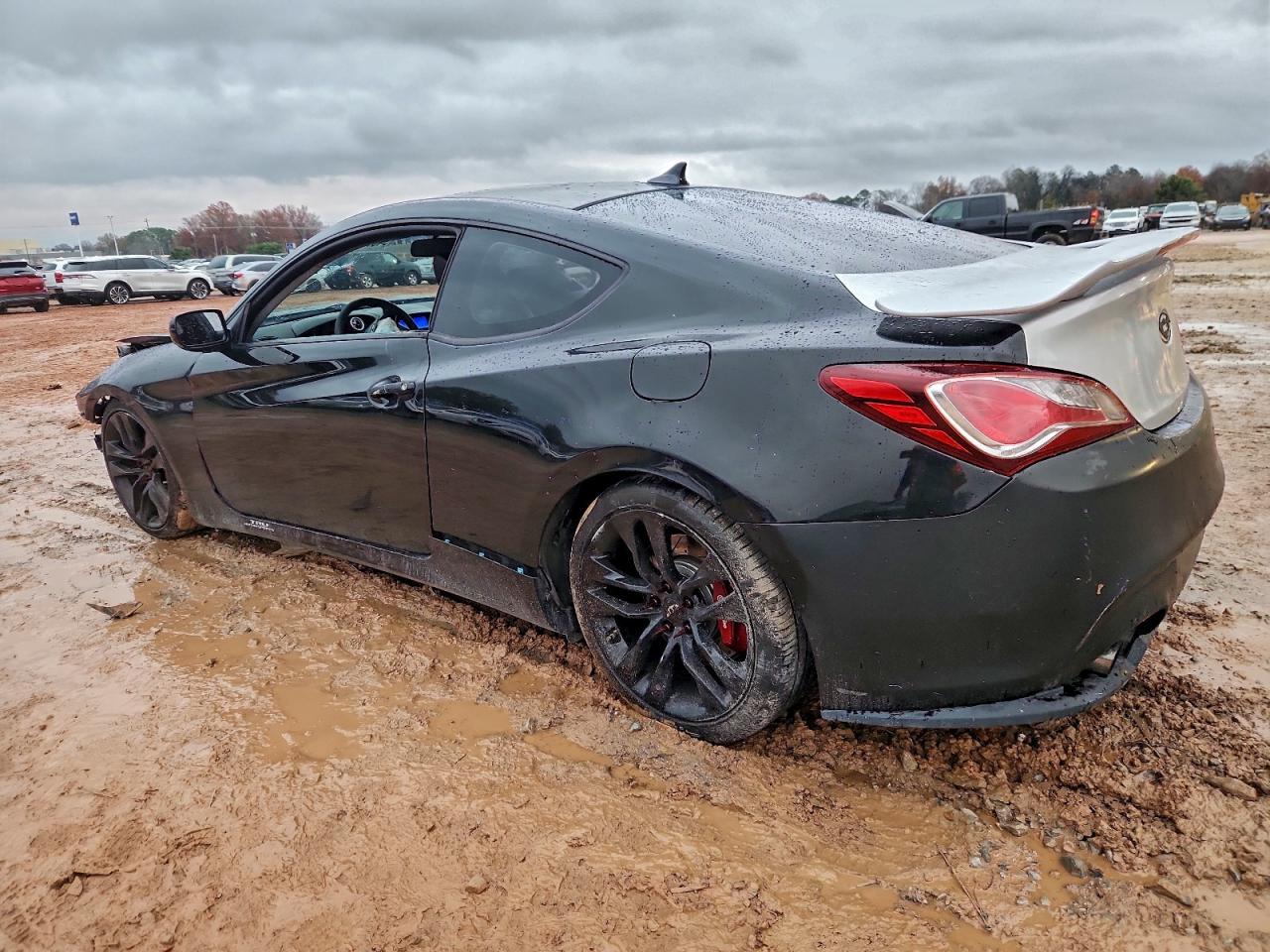 2011 Hyundai Genesis Coupe 2.0T - Фото 2