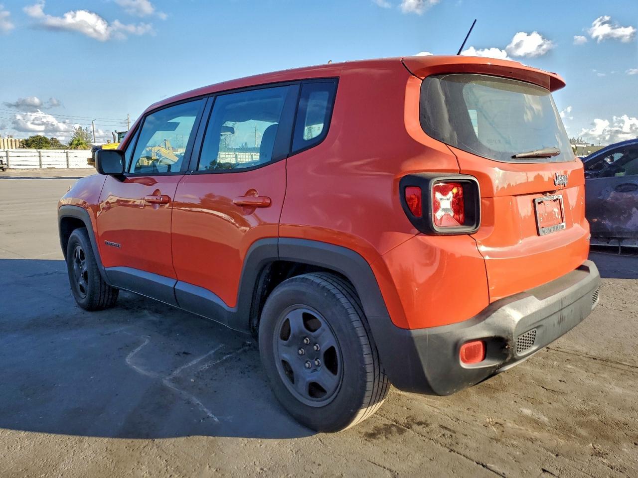 2017 Jeep Renegade Sport - Фото 2