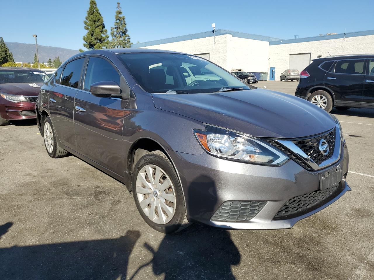 2016 Nissan Sentra S - Фото 4