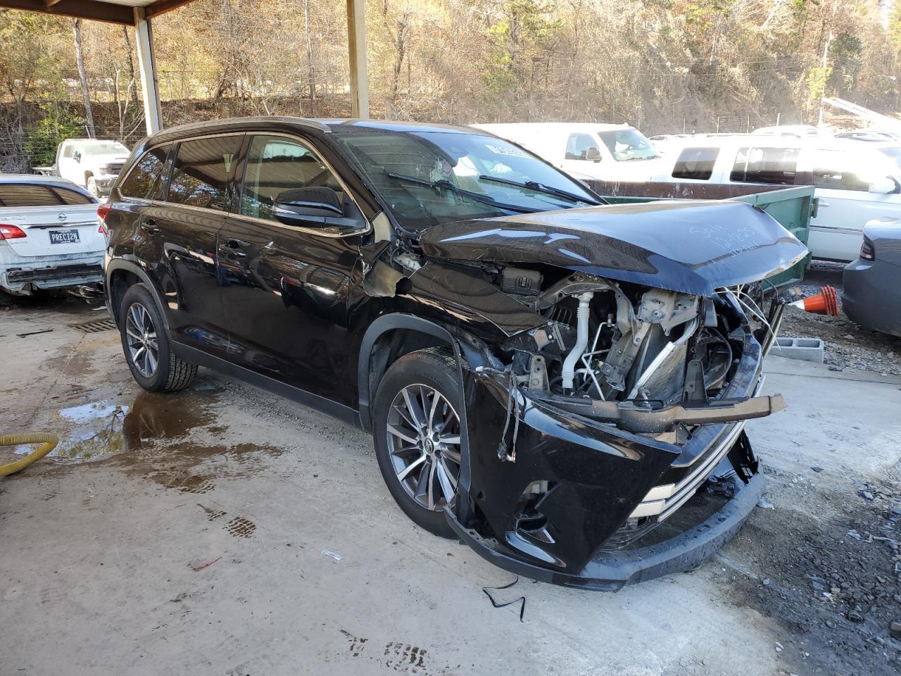 2019 Toyota Highlander Se - Image 4