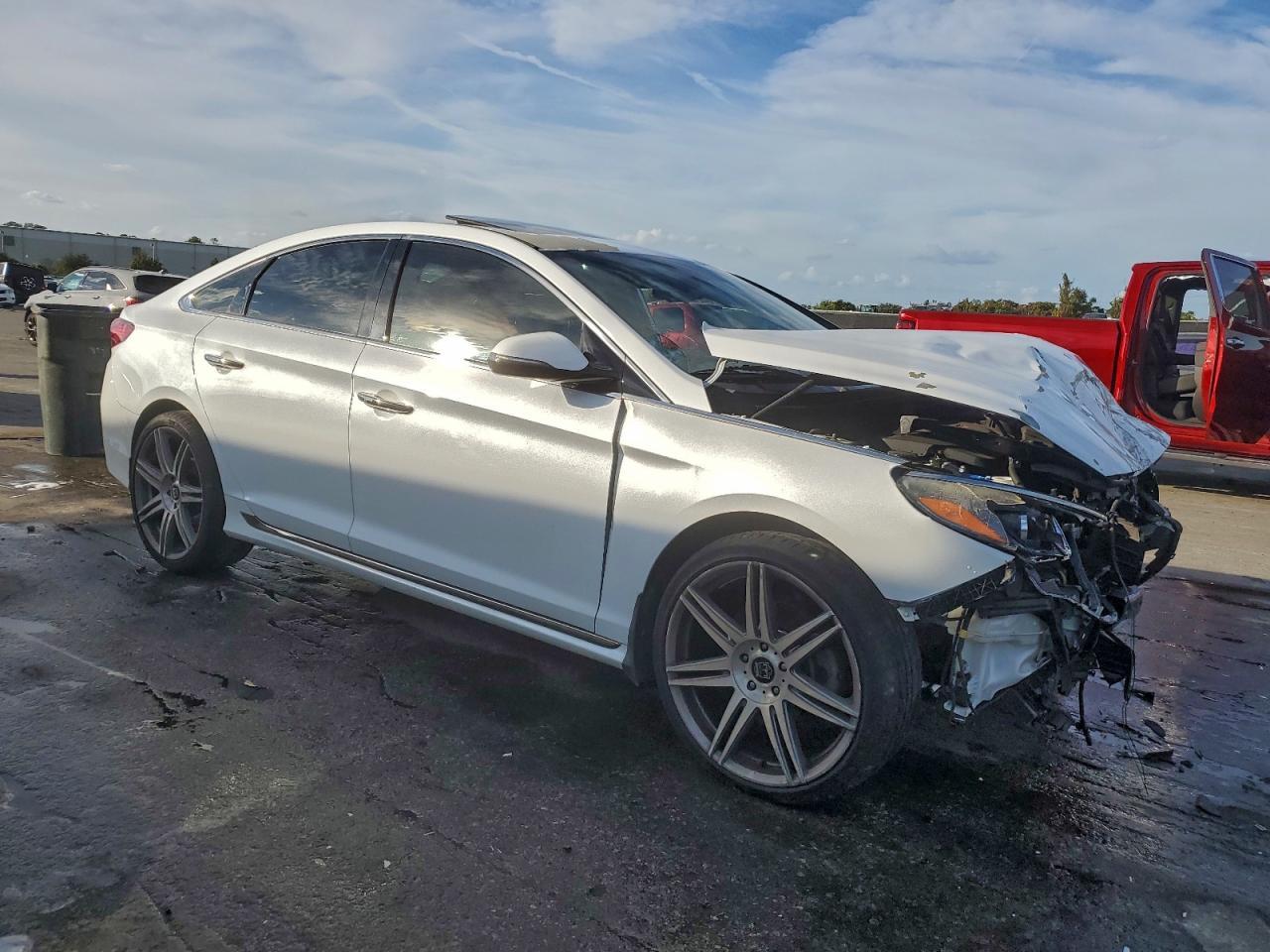 2018 Hyundai Sonata Sport - Image 4