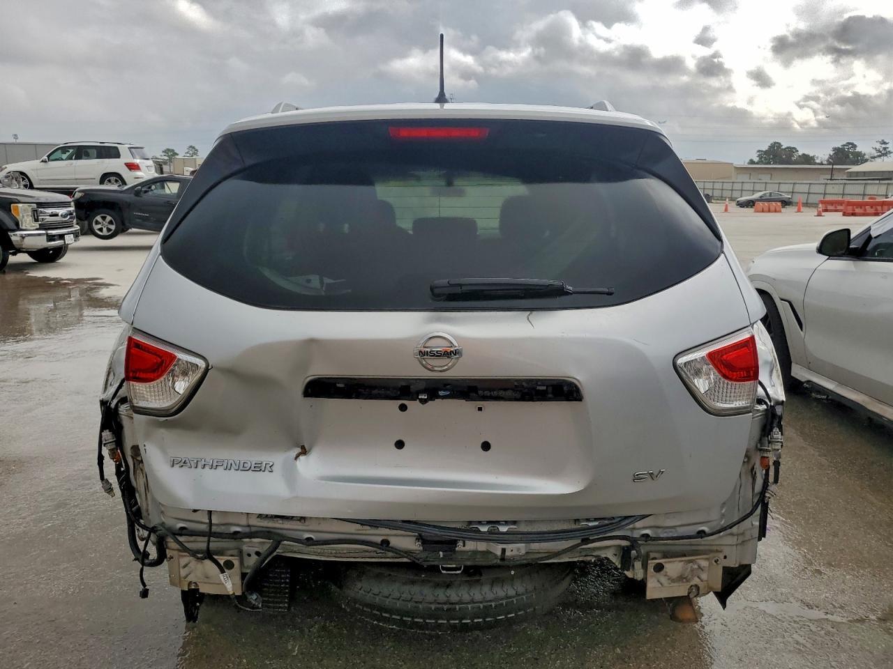 2013 Nissan Pathfinder S - Фото 6