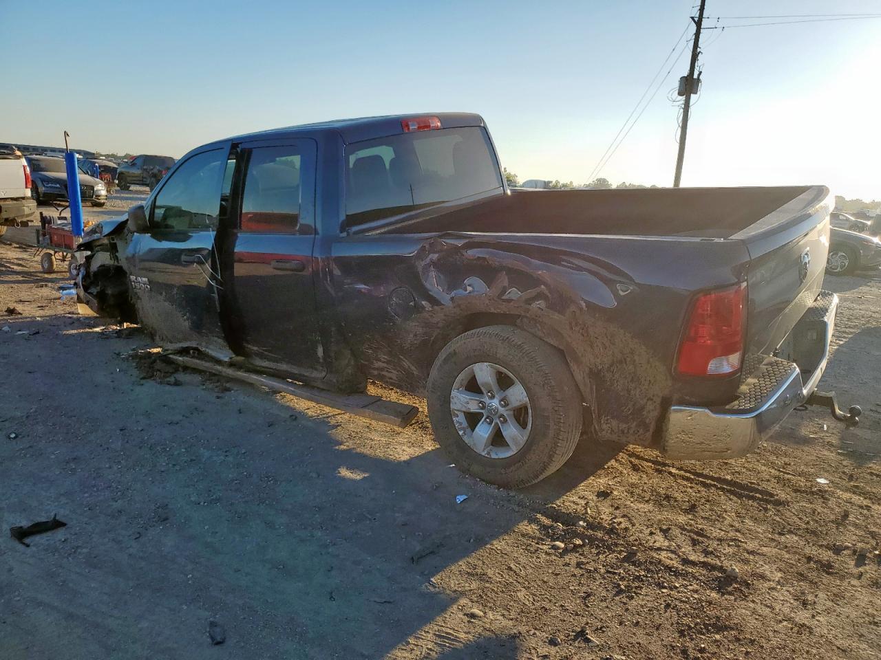 2020 Ram 1500 Classic Tradesman - Фото 2