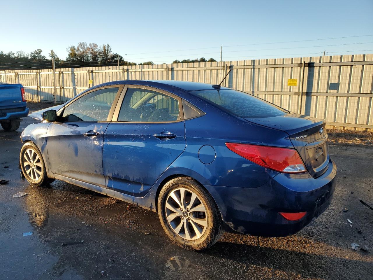 2017 Hyundai Accent Se - Фото 2
