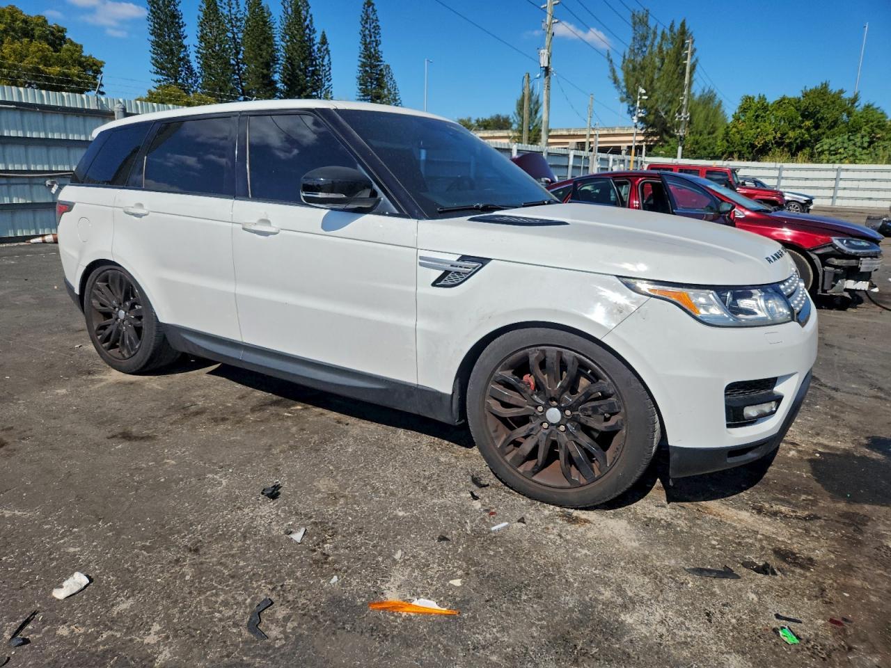 2014 Land Rover Range Rover Sport Hse - Image 4