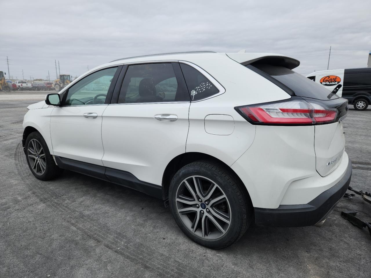 2020 Ford Edge Titanium - Фото 2