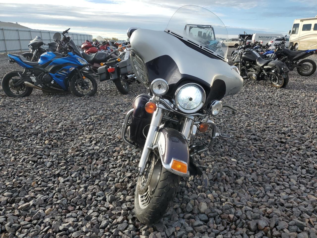 2009 Harley-Davidson Flhtcu - Фото 2