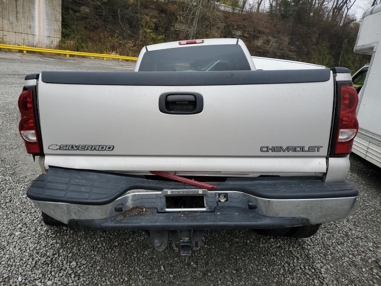 2005 Chevrolet Silverado K3500 - Image 6