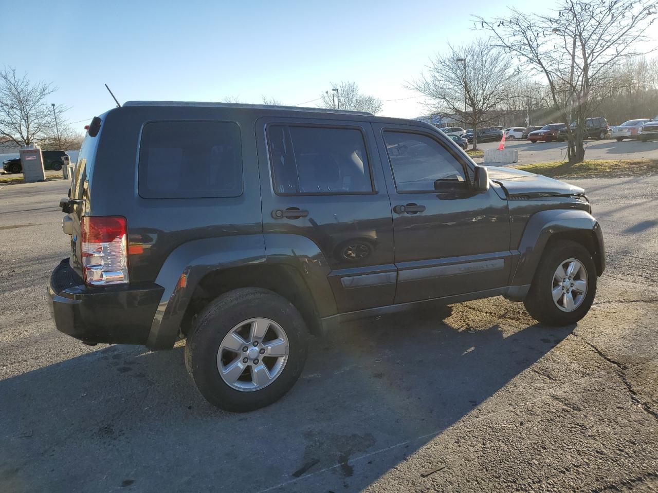 2011 Jeep Liberty Sport - Image 3