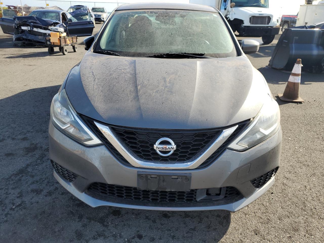 2019 Nissan Sentra S - Фото 5