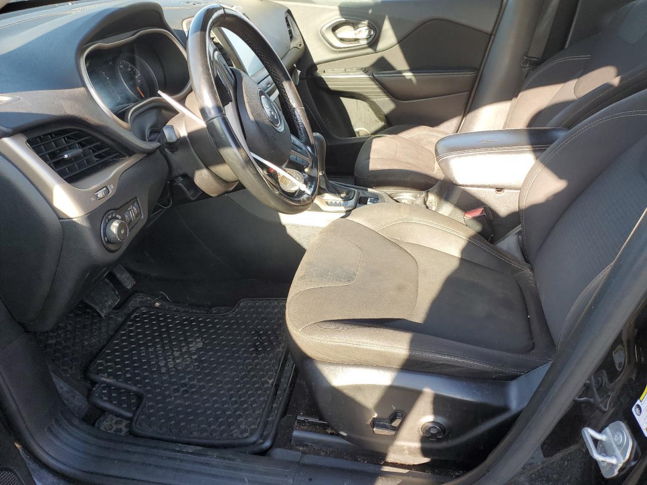 2016 Jeep Cherokee Latitude - Фото 7