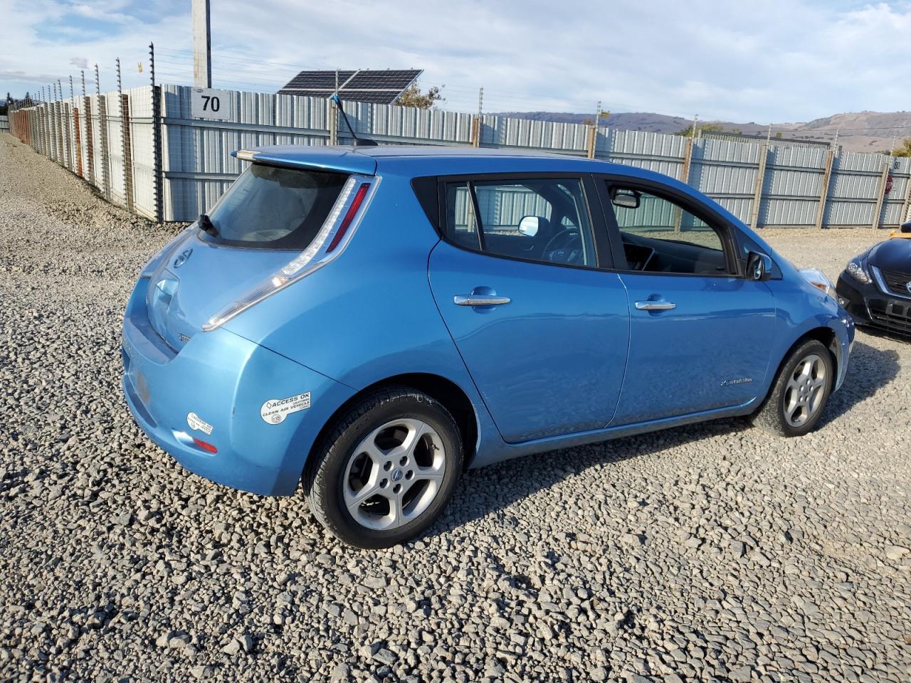 2013 Nissan Leaf S - Фото 3