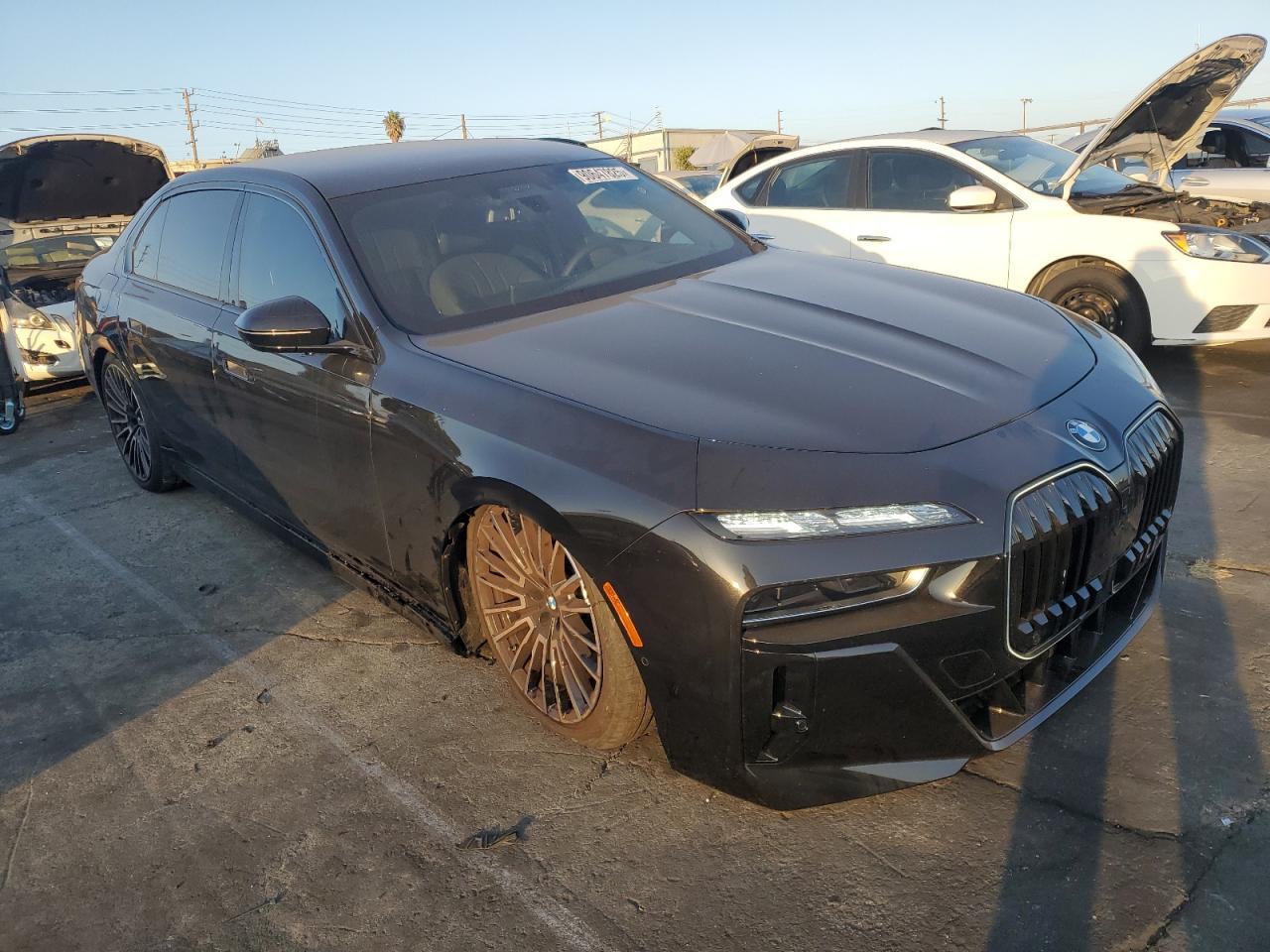 2025 BMW 760 Xi - Image 4