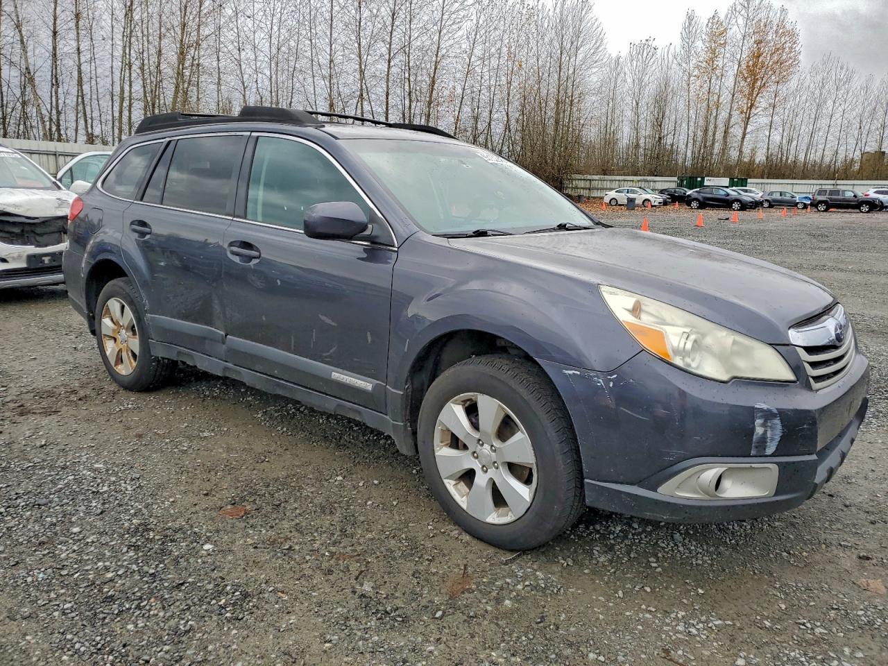 2011 Subaru Outback 2.5I Premium - Image 4