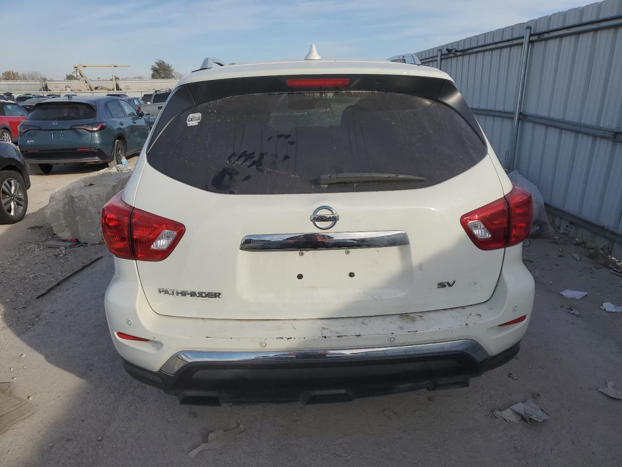 2019 Nissan Pathfinder S - Image 6