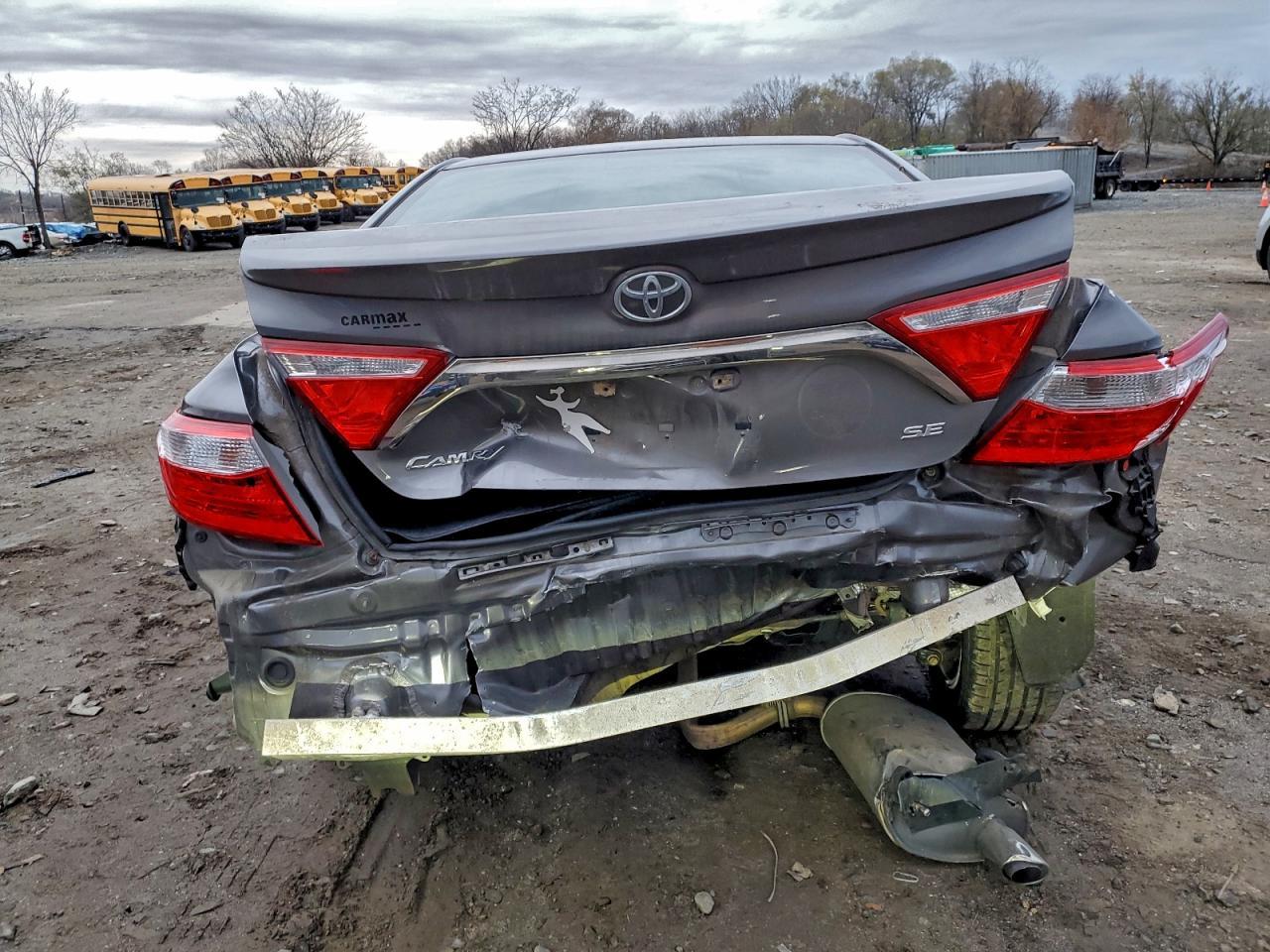 2015 Toyota Camry Le - Image 6