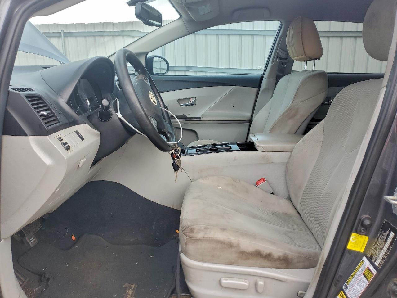 2012 Toyota Venza Le - Image 7