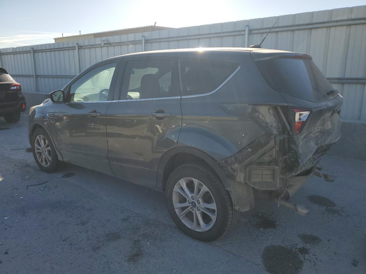 2017 Ford Escape Se - Image 2