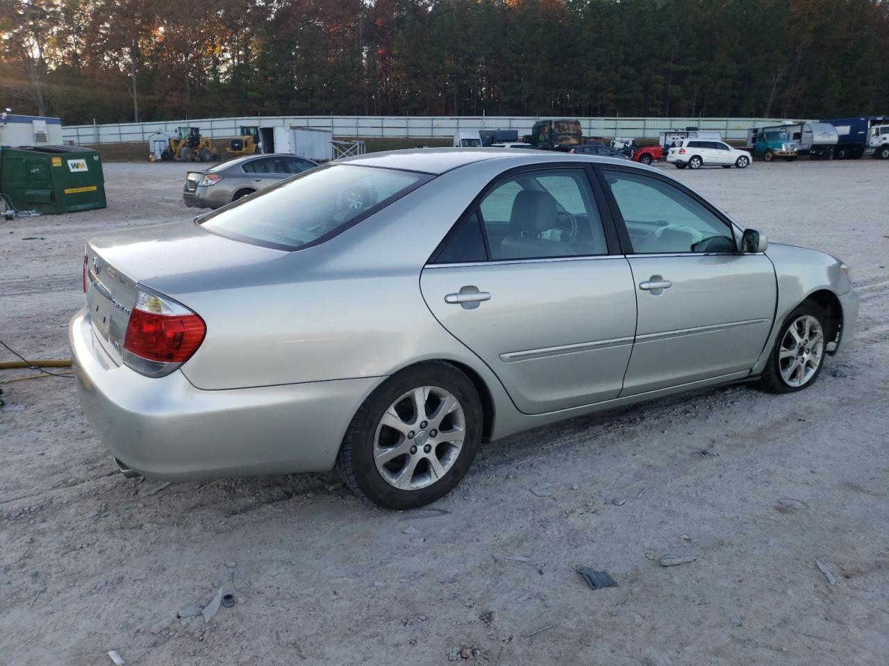2005 Toyota Camry Le - Фото 3