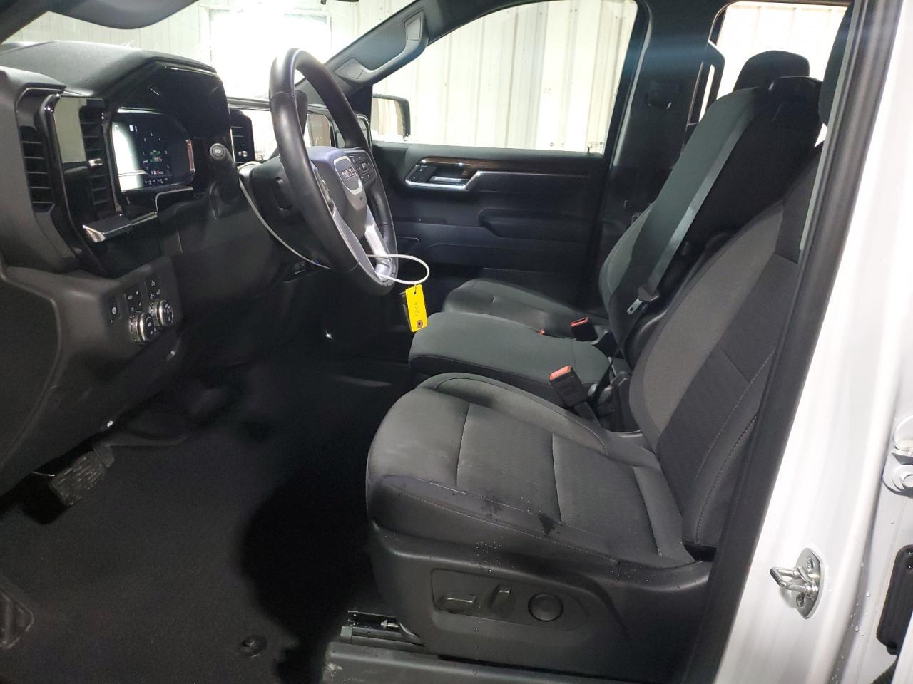 2025 GMC Sierra K1500 Elevation - Image 7