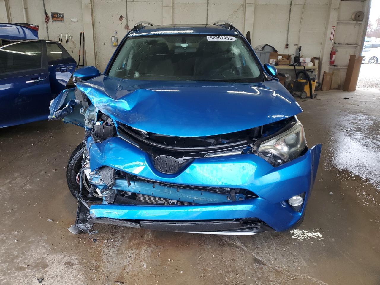 2016 Toyota Rav4 Xle - Image 5