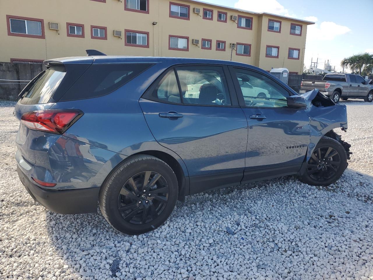 2024 Chevrolet Equinox Ls - Image 3