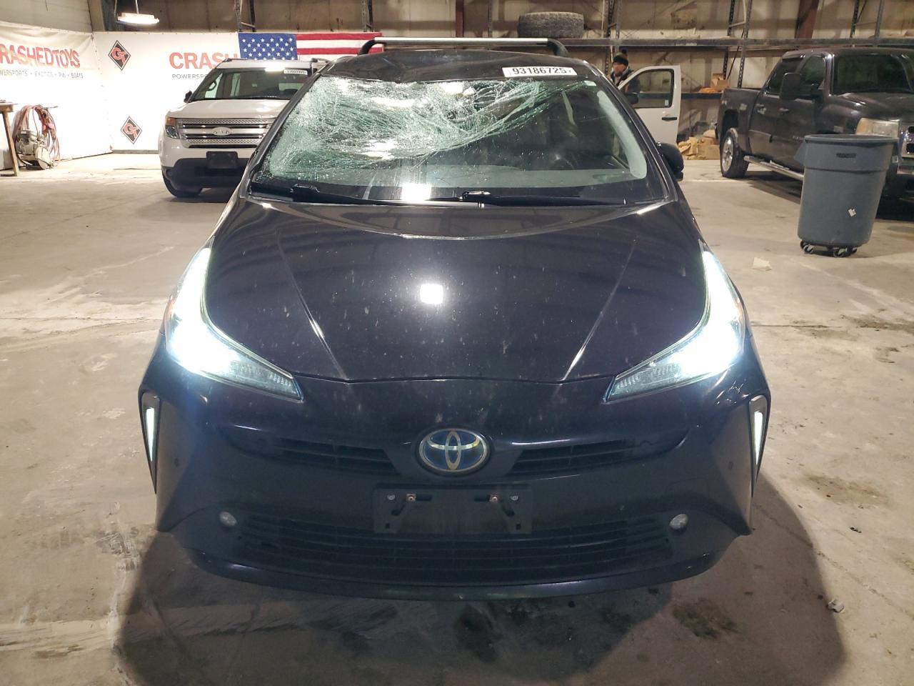 2020 Toyota Prius Le - Фото 5