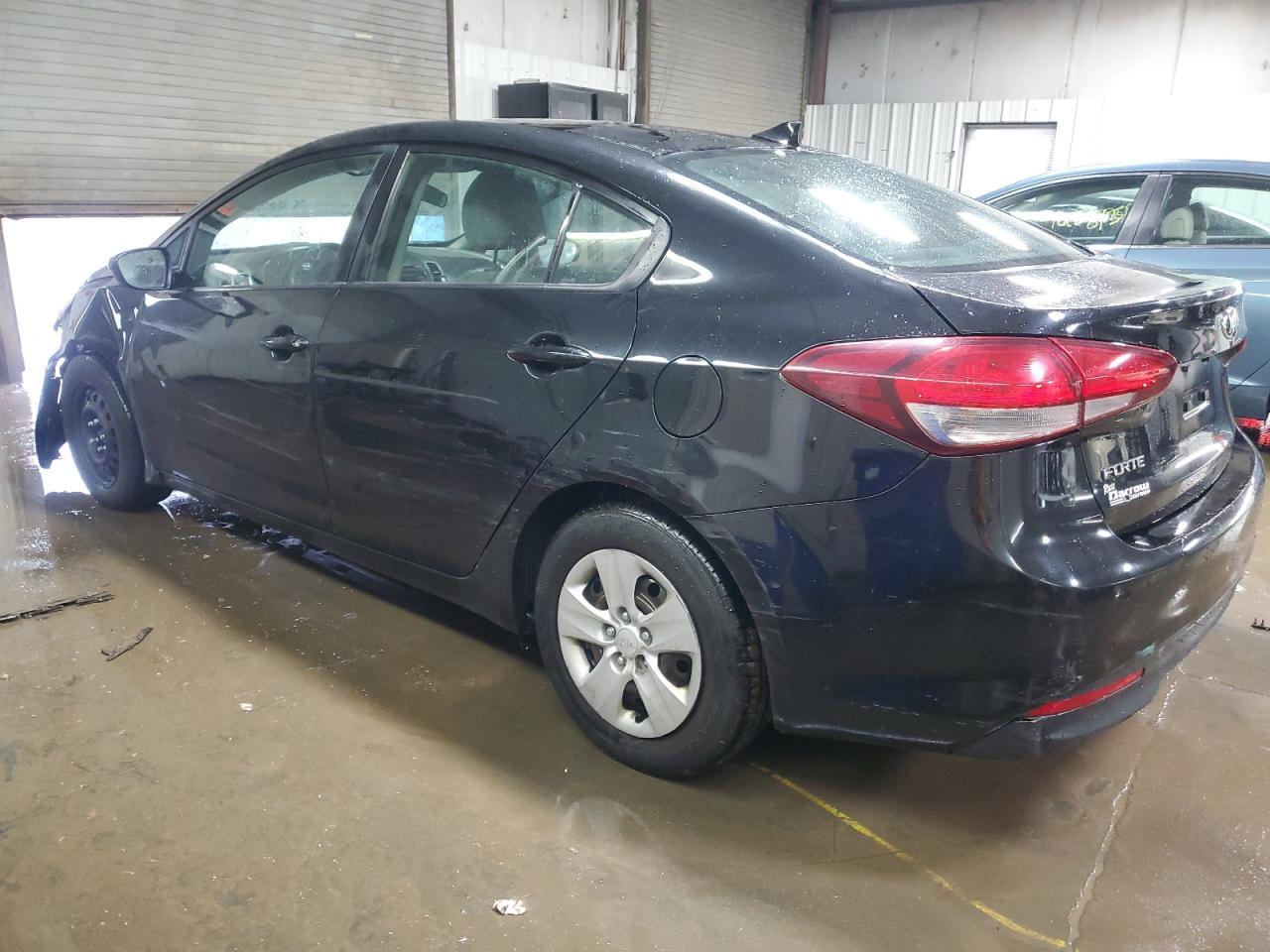 2017 Kia Forte Lx - Image 2