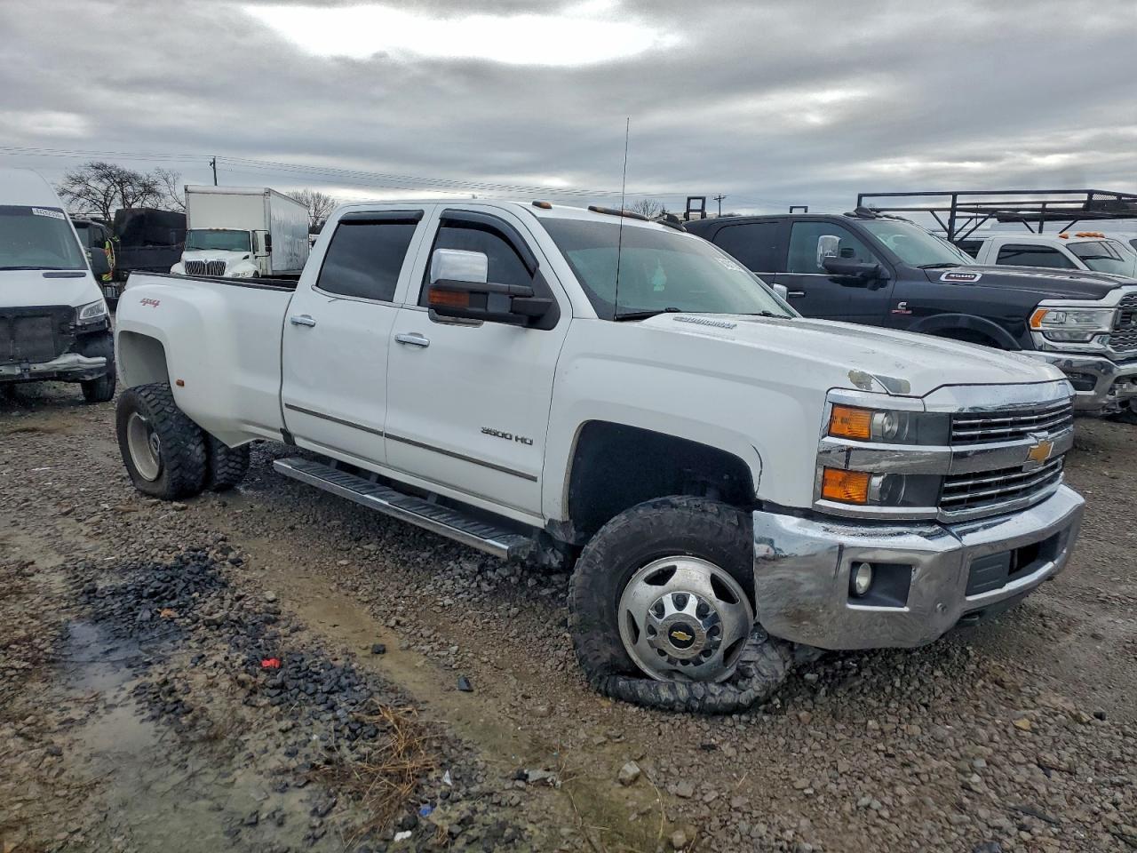 2016 Chevrolet Silverado K3500 Ltz - Image 4